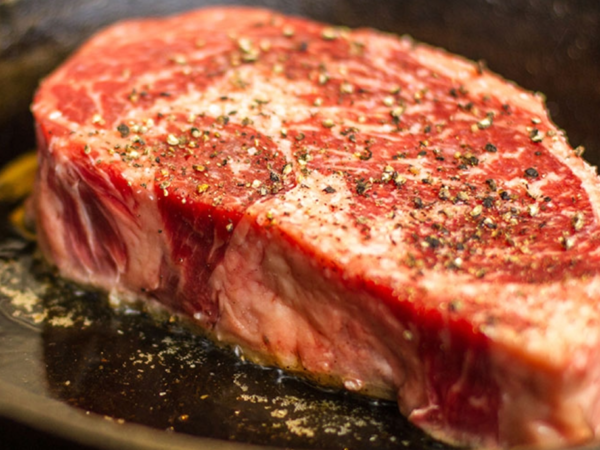 How to Cook Steak in the Oven Without a Broiler